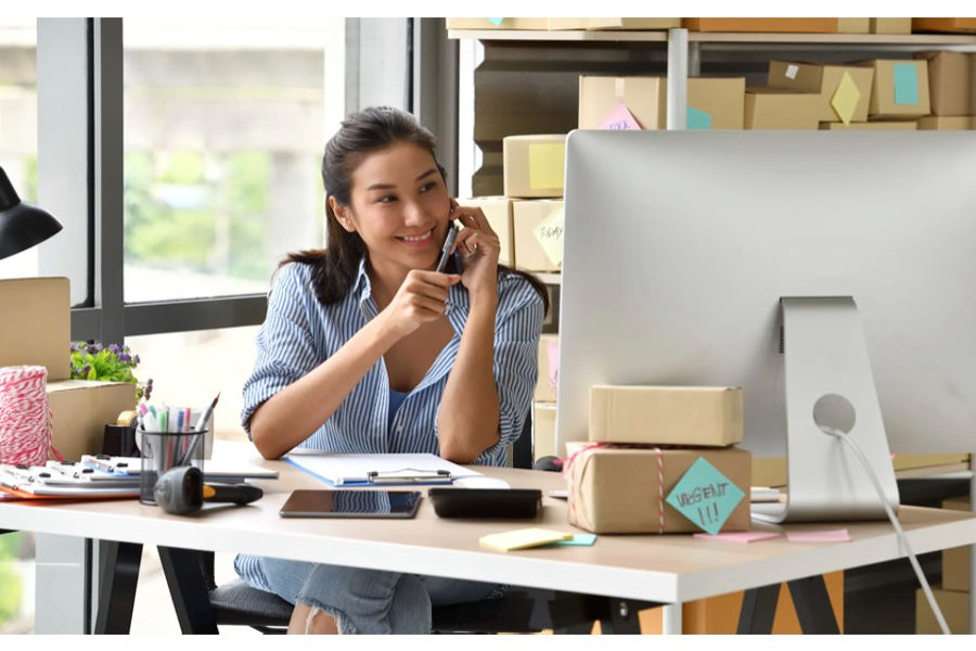 THINKING OF AN ONLINE BUSINESS? HERE'S WHAT TO DO