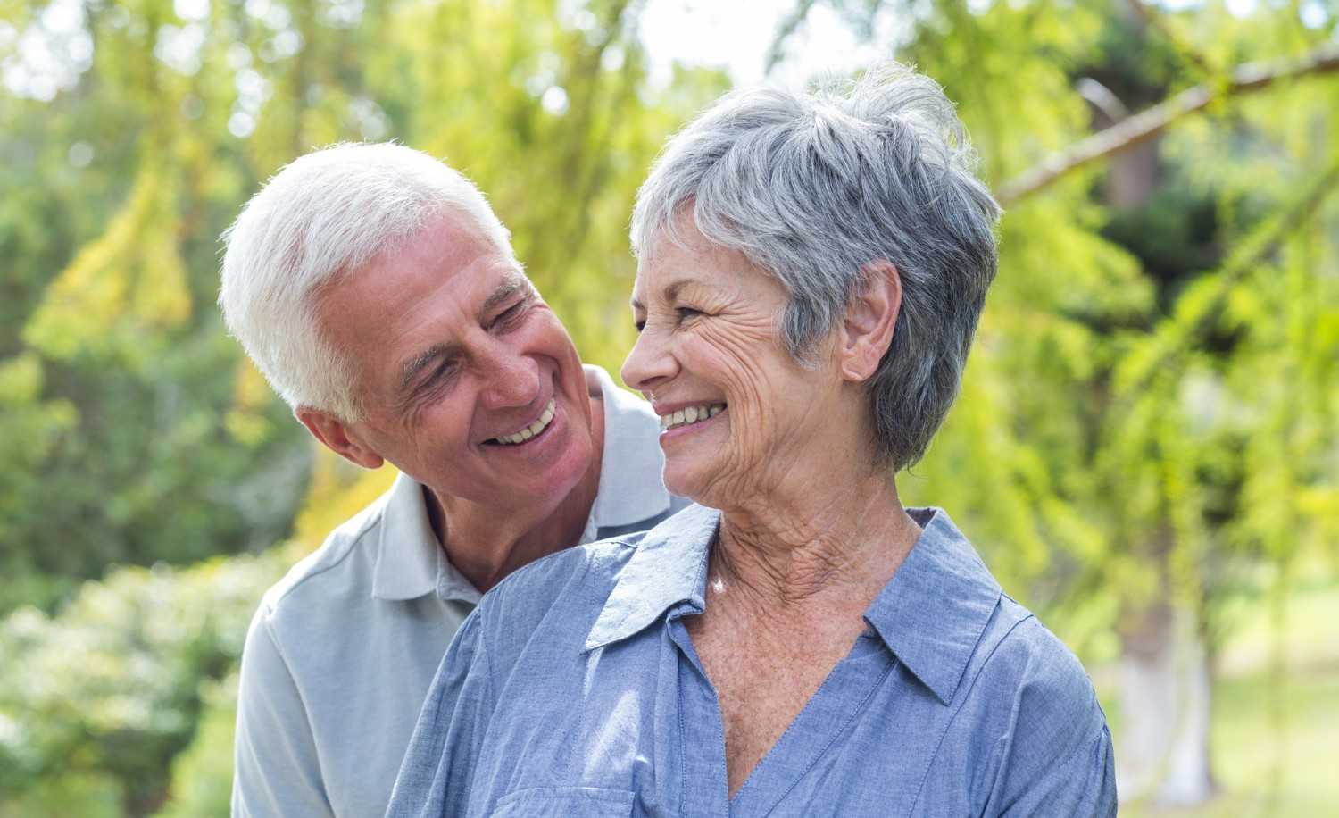 What are dental implants & how do they work?