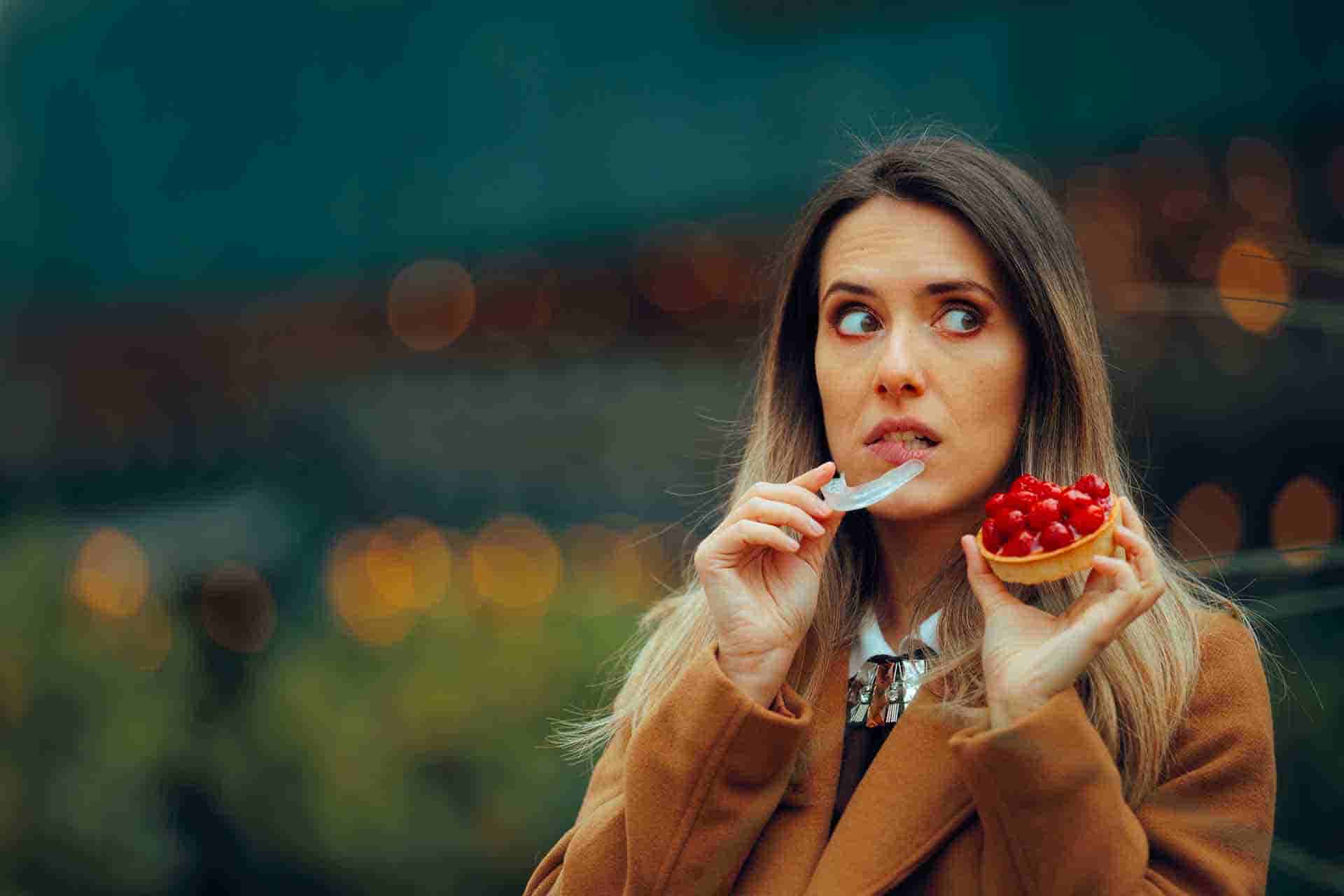 Can You Eat With Clear Aligners? Smart Eating Habits