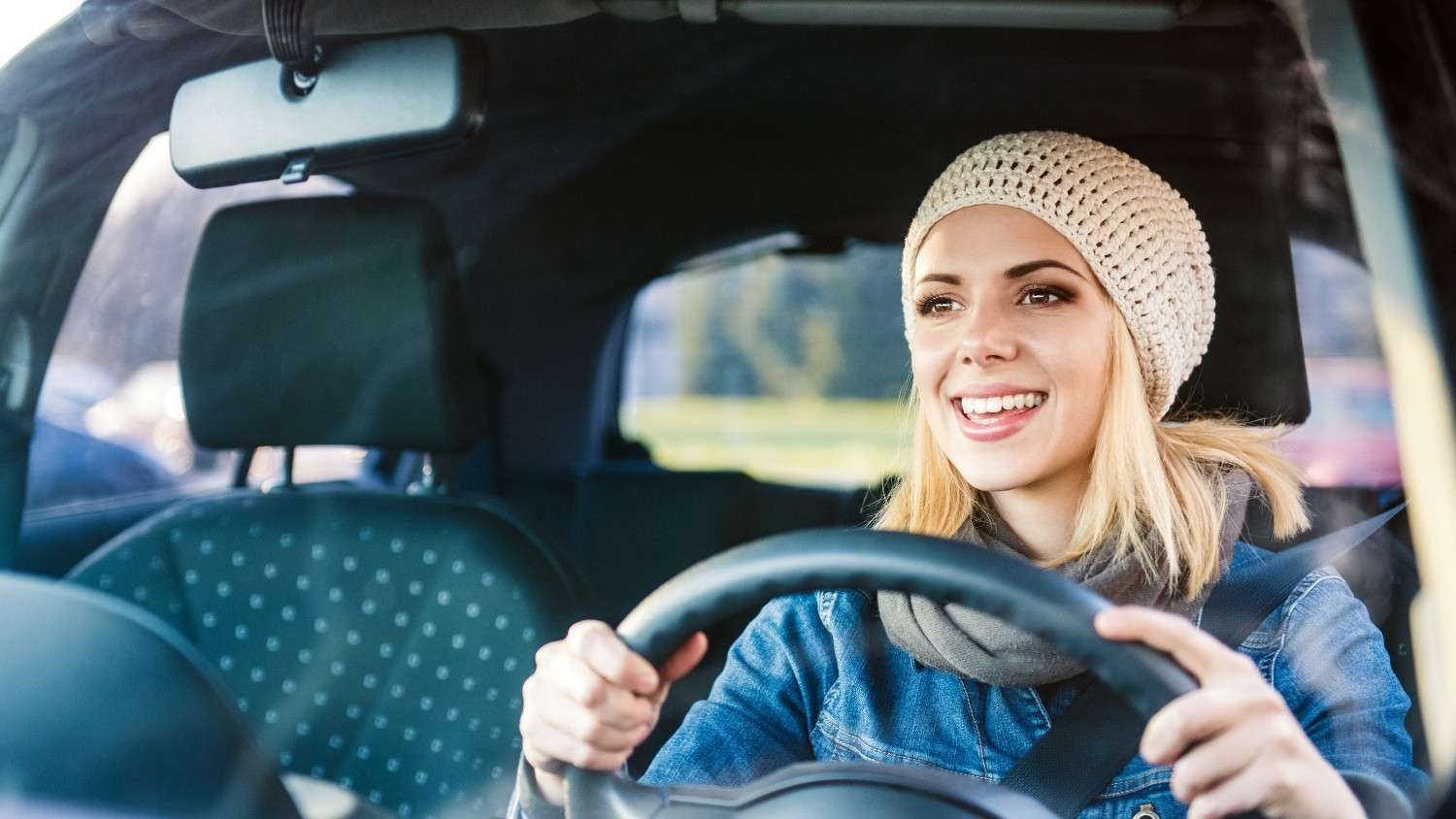Spray vs Hanging Car Air Freshener: Which Lasts Longer?