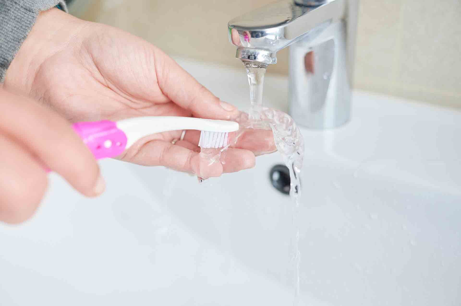 How to Clean Retainers: A Complete Guide for Fresh, Healthy Smiles